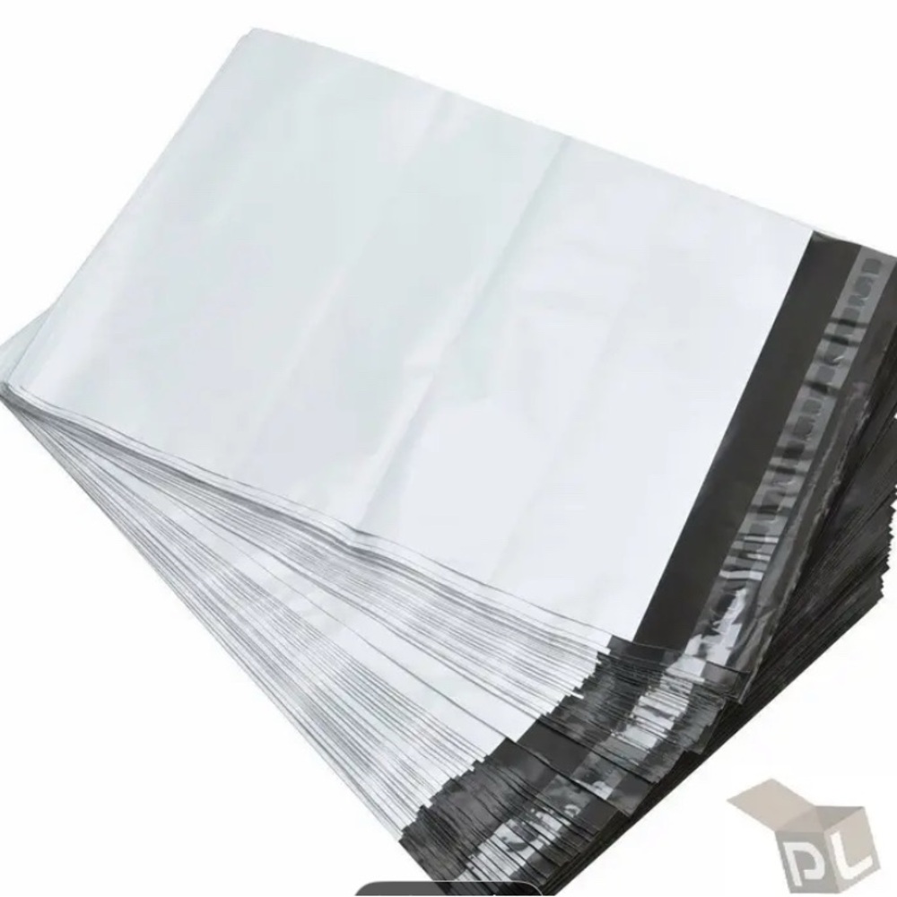 Pack of 100 White Poly Mailers 6 by 9